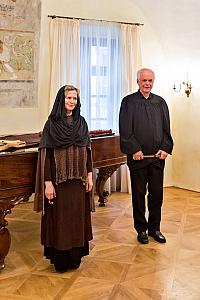 Gotické variace: Jitka Molavcová a Alfred Strejček, Festival mluveného slova LOGOS 23.4.2017, foto: Lubor Mrázek